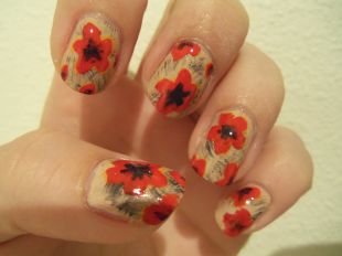 Рисунки с маками на ногтях, маникюр с красными цветами