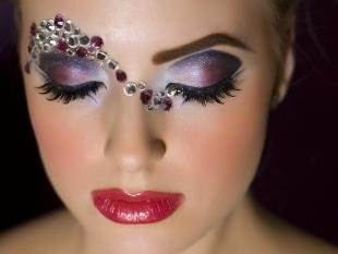Арабский макияж для серых глаз, макияж с камнями на фотосессию